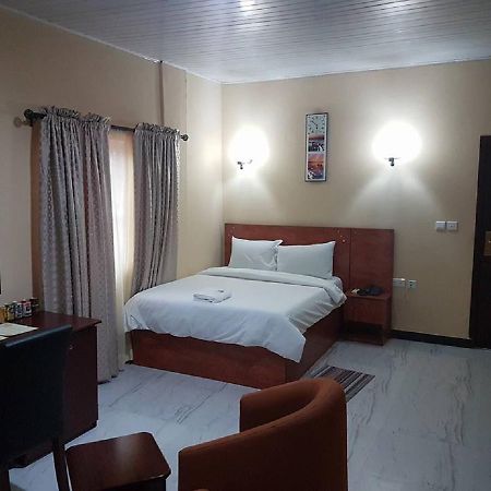 Providence Hotel Abeokuta Екстериор снимка
