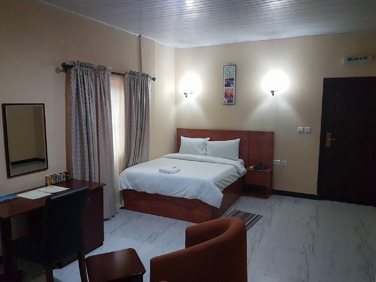 Providence Hotel Abeokuta Екстериор снимка